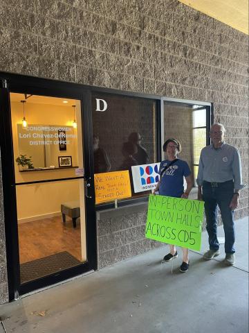 Members of Indivisible Sistersmeet with Republican Rep. Lori Chavez DeRemer (OR-05)’s field staff in her Redmond office.